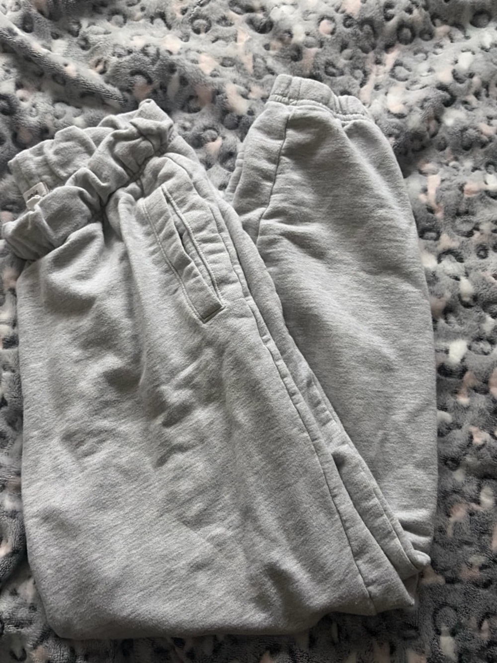 aerie Light Gray Women's Jogger Sweatpants